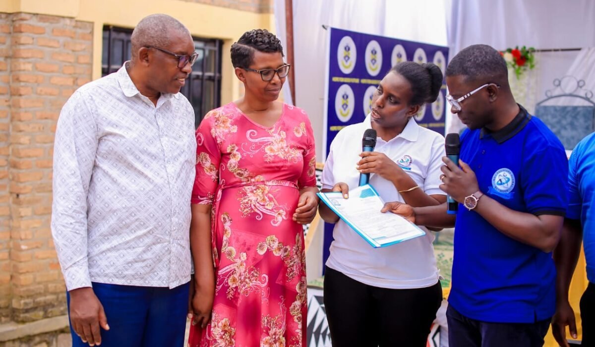 Discussions with youth workers